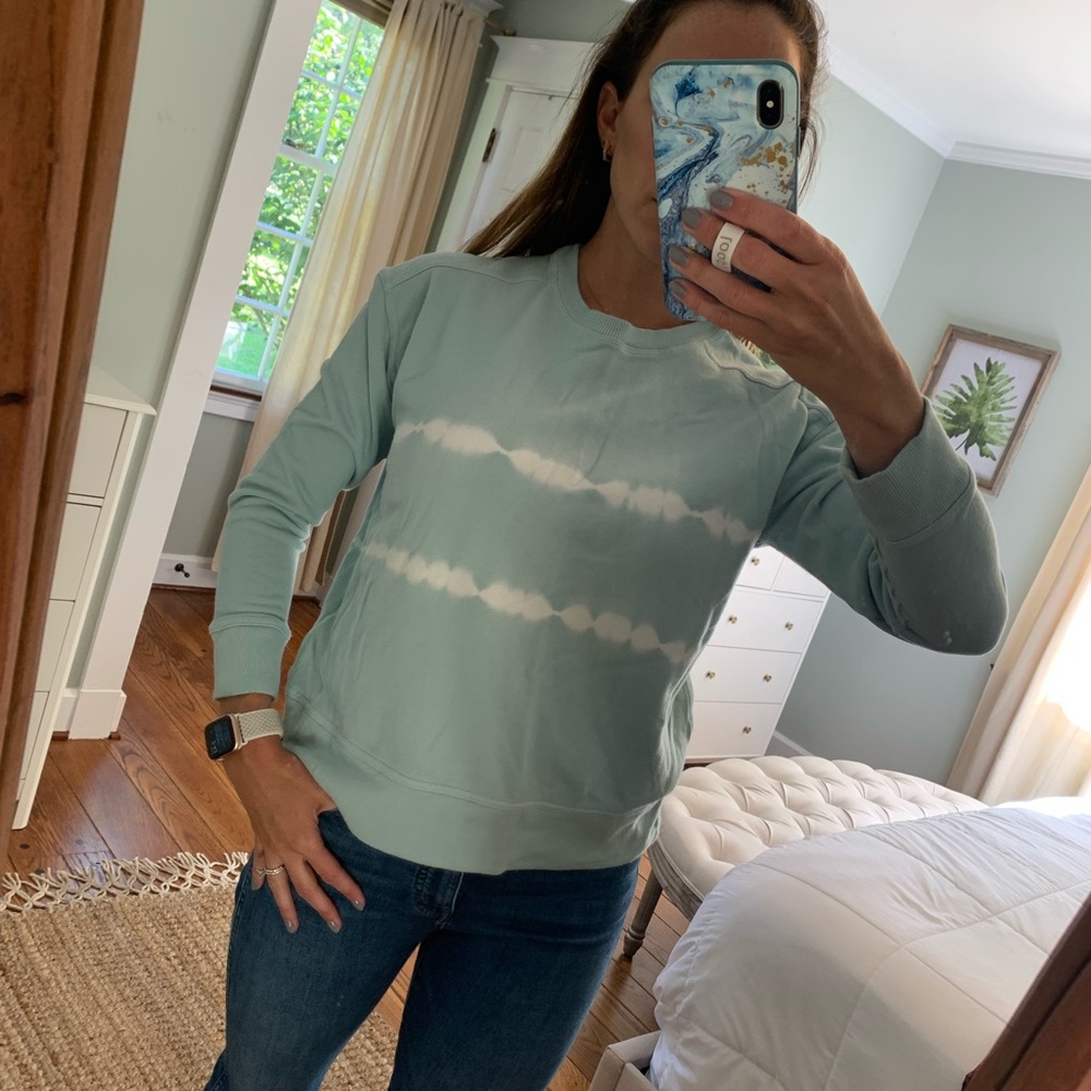 Universal thread tie dye sweatshirt size s